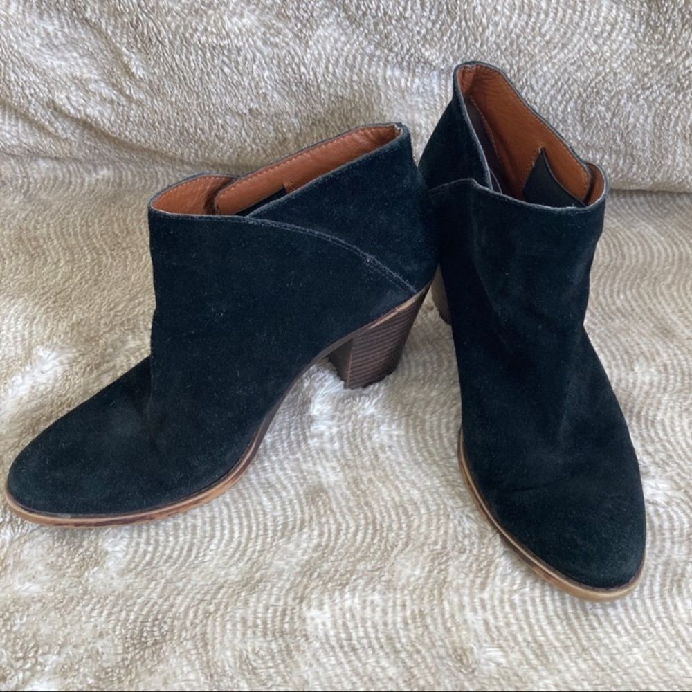 LUCKY Brand Suede Ankle Boot Black Sz 8.5 EUC